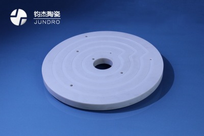 氮化鋁陶瓷熱導率跟那些因素有關